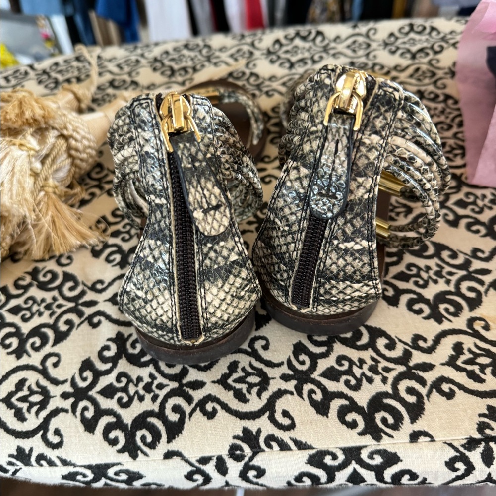 Sandals - Picture 3 of 3